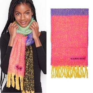 VICTORIA'S SECRET Plush Colorblock Scarf New